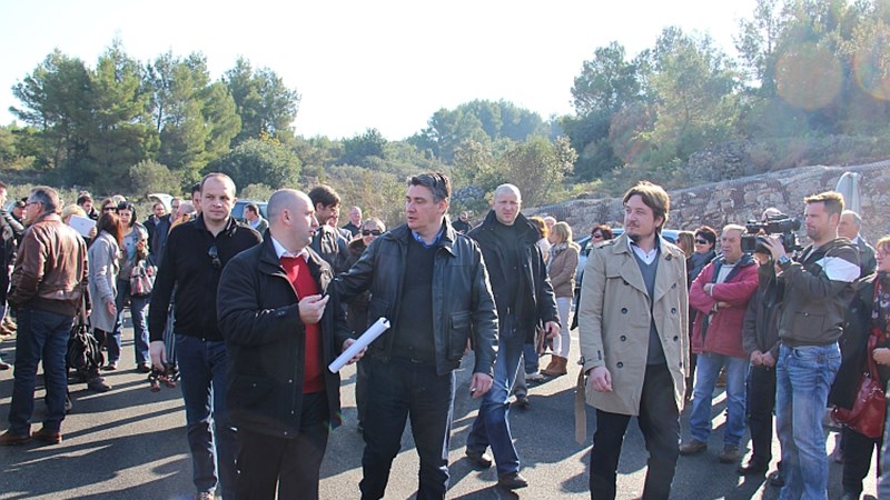 Predsjednik Vlade Milanović na Hvaru: Vlada je uložila više od sto milijuna kuna na Hvaru, tu nam je svaki čovjek važan